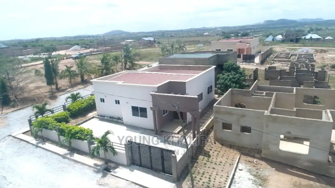 3bdrm House in Ahenfie Estate, Opeikuma for sale