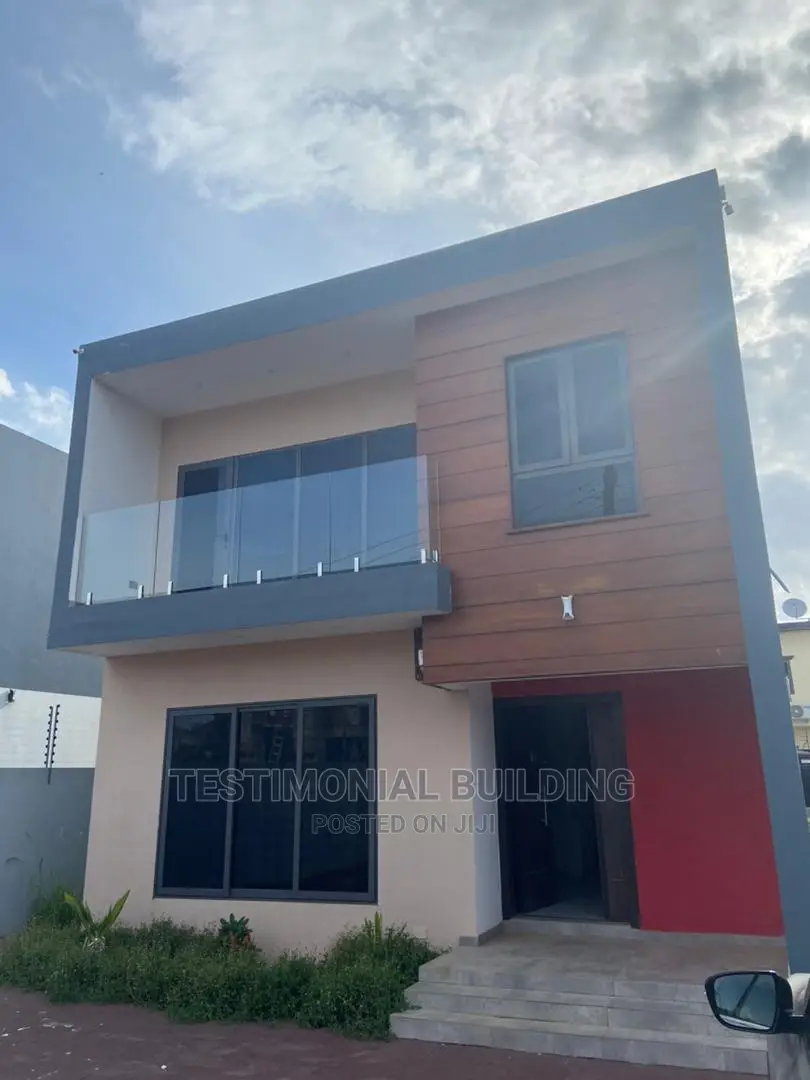 4bdrm House in Testimonial Building, Lake Side Estate for sale
