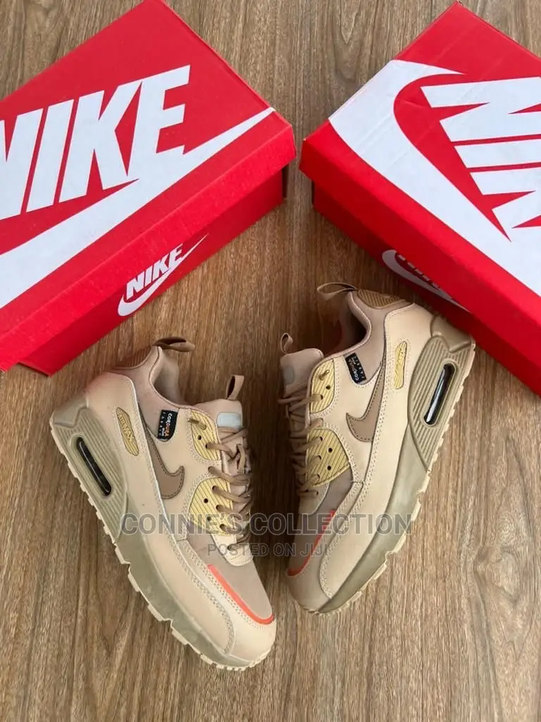 Nike Air Max Surplus