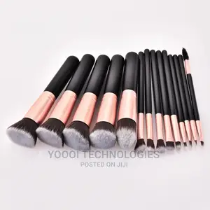 Quality 14pcs Makeup Brush Set With Carry Bag