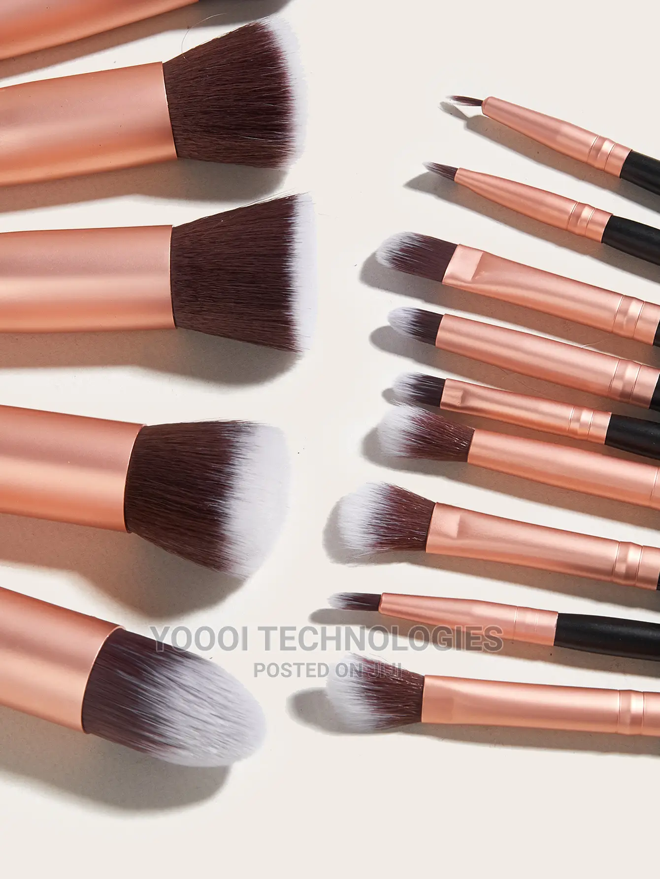 Quality 14pcs Makeup Brush Set With Carry Bag