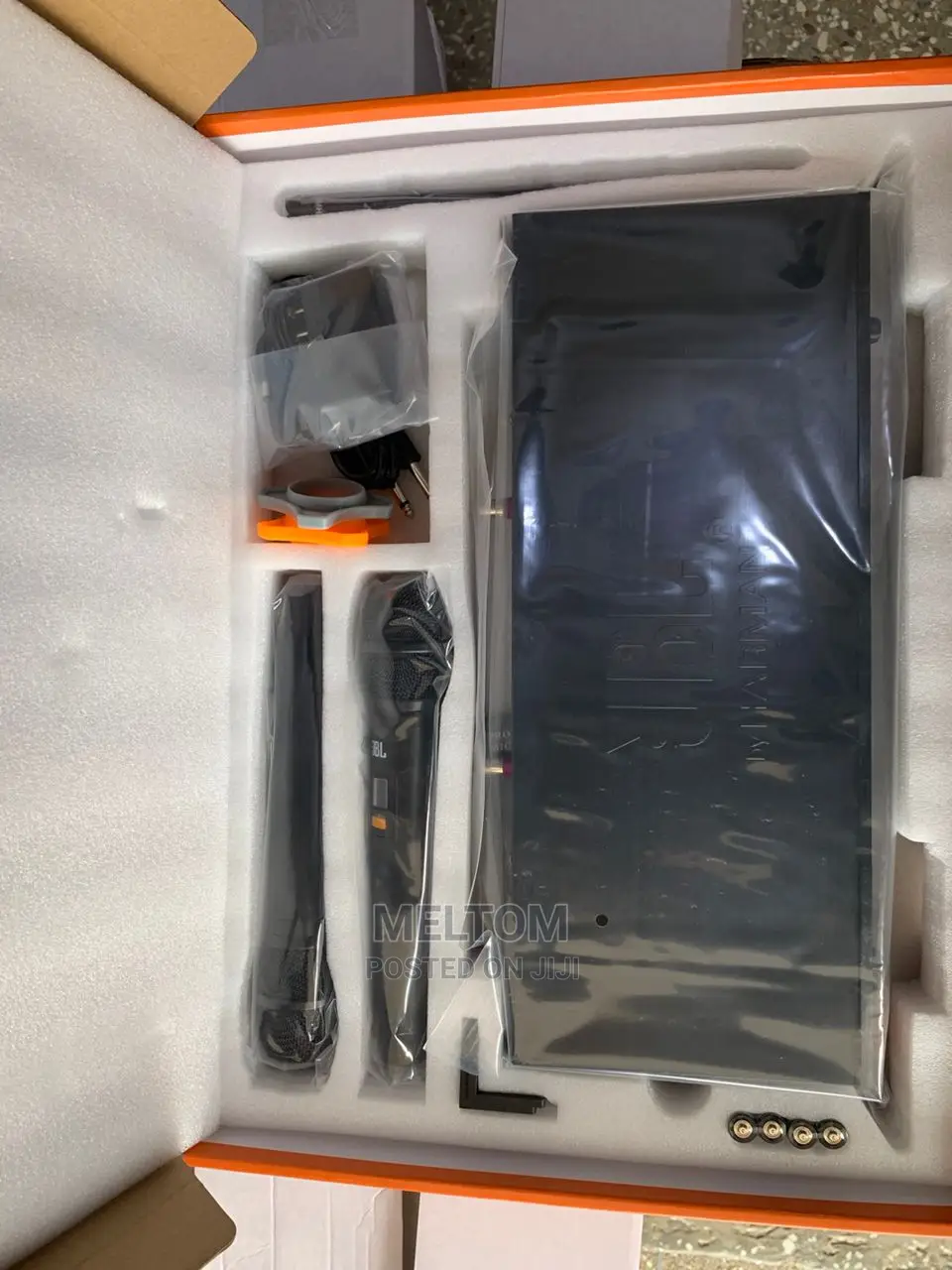 JBL Uhf Cordless Microphone Vm900