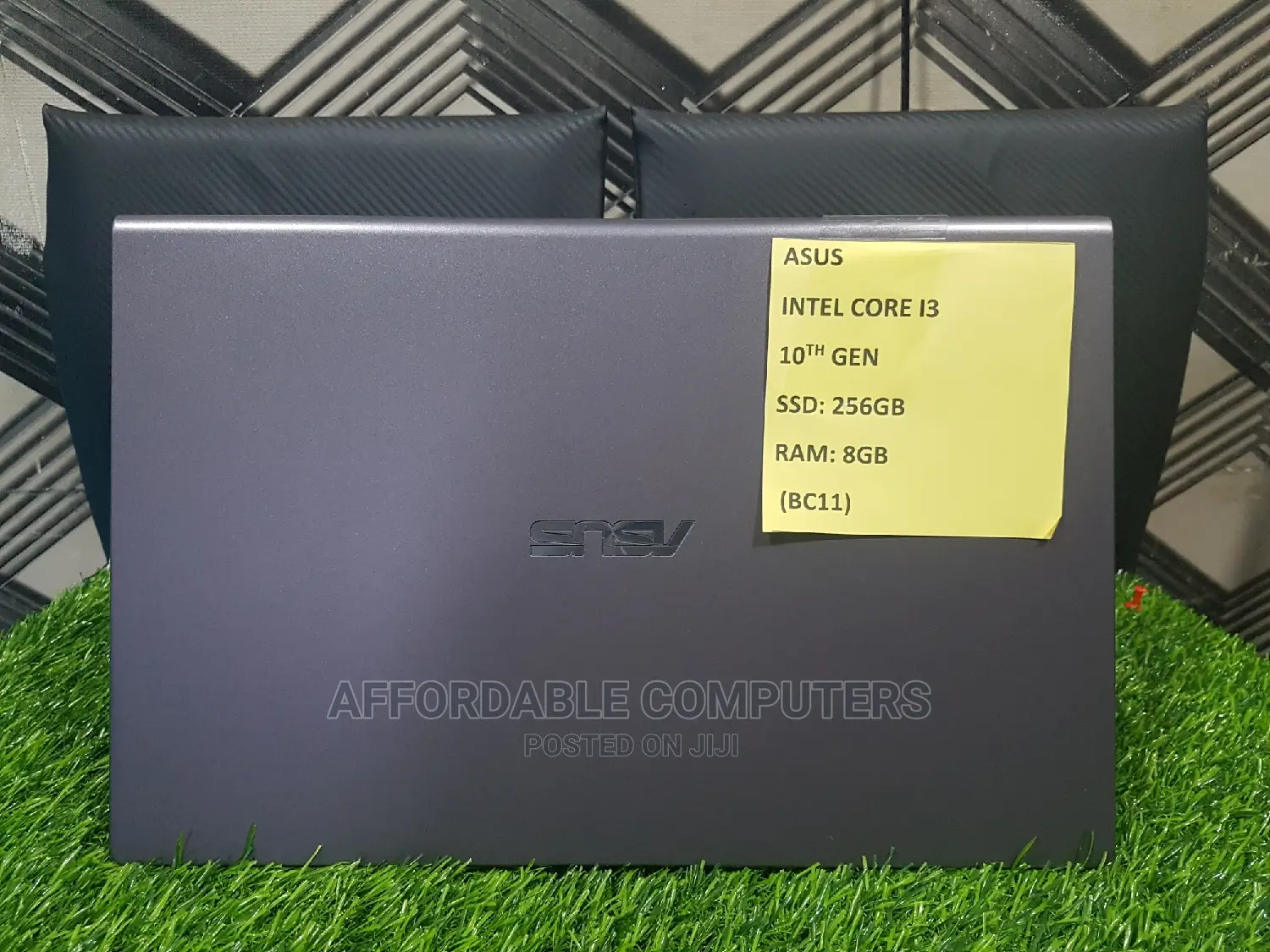 New Laptop Asus X501A 8GB Intel Core I3 SSD 256GB