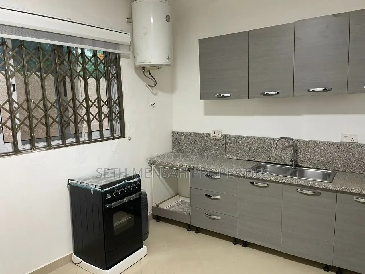 Furnished 4bdrm House in Labone for rent