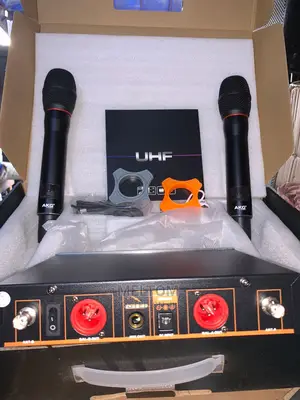 Cordless Microphone (AKG Y200S)