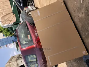 Fresh in Box Samsung(75BU8100)75” Crystal Clear Tv 