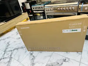 Sleek Foreign Standard UHD 55”Samsung Series 8 (2022)