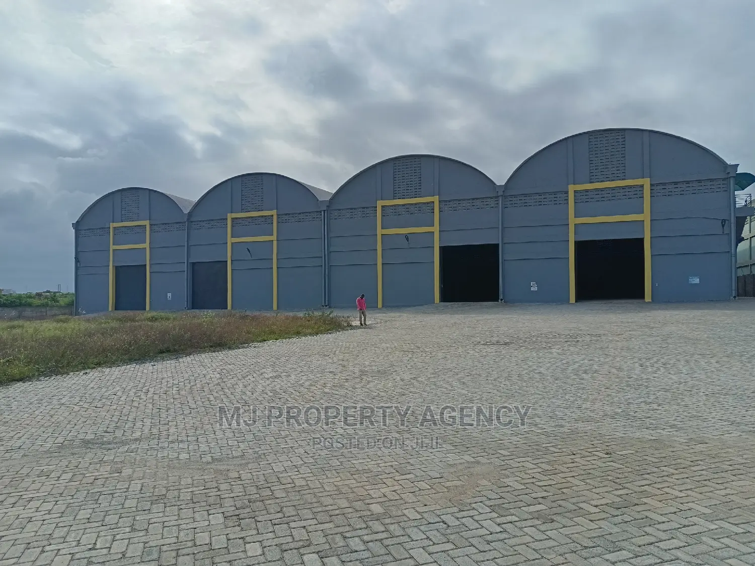 5000 SQM Warehouse With Offices at Tema