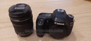 Canon Eos 80d Dslr Camera With 18-135mm Lens