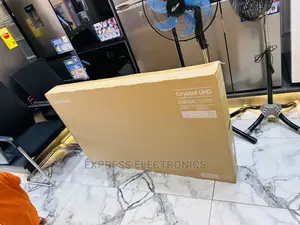 Samsung UHD 55”Bu8000