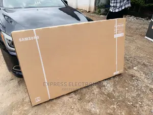 Adorable  Slim UHD Samsung 75”Bu8100