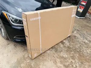 High Quality Sleek Brightness  UHD Samsung 65”Au7092 Tv