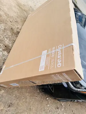 Authentic New UHD Samsung Smart Glossy Au7092 65”
