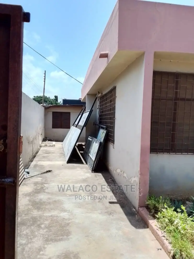 4bdrm House in Walako Estate, Tesano for sale
