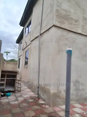 10bdrm Mansion in Kumasi Metropolitan for sale