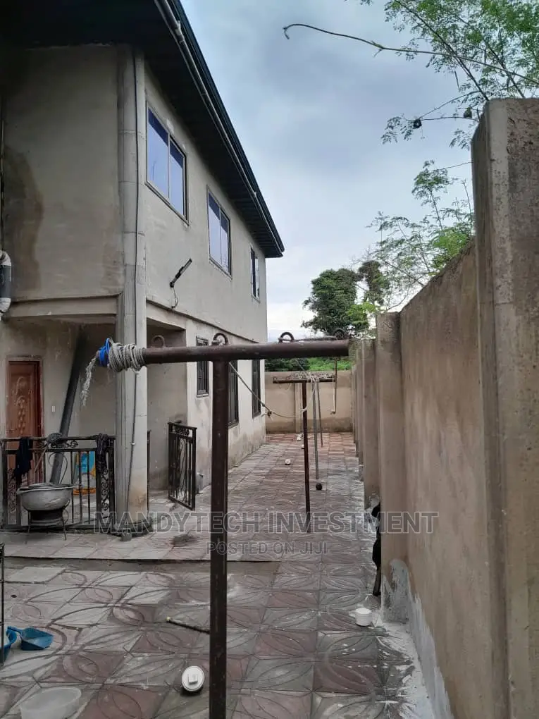 10bdrm Mansion in Kumasi Metropolitan for sale