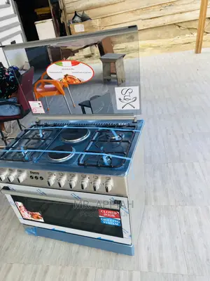 Newly in Stock 60x90cm Ferre 4gas Cooker+ 2 Electric Burner