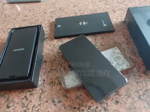 New Samsung Galaxy S21 5G 128 GB Black