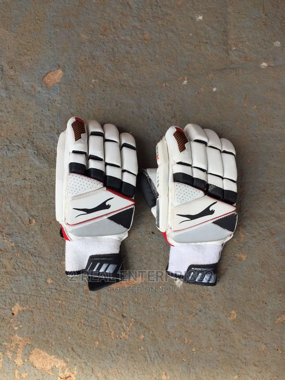 Slazenger Cricket Gloves for Adult