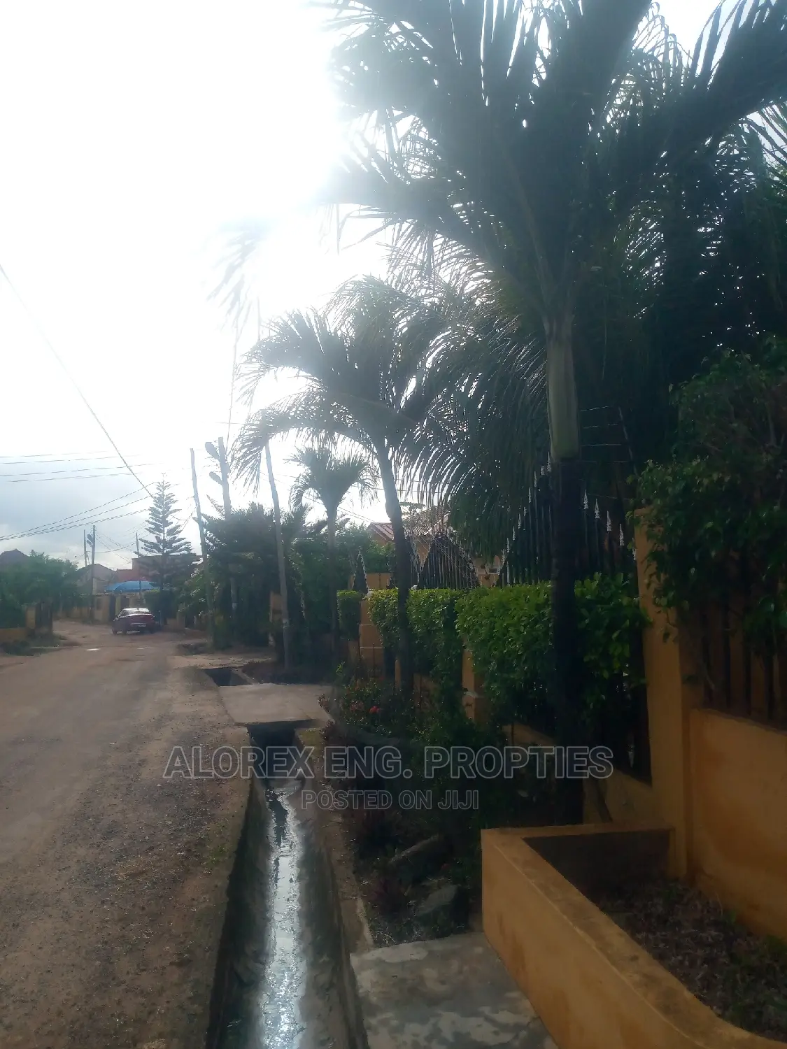 3bdrm House in Self Compound, Oyarifa for rent