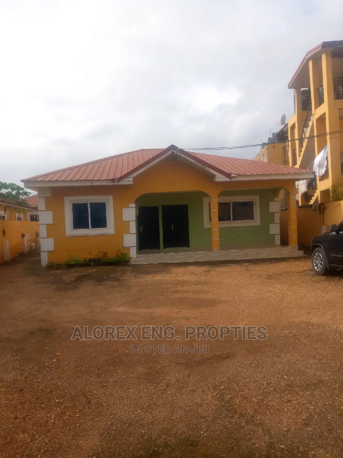 3bdrm House in Self Compound, Oyarifa for rent