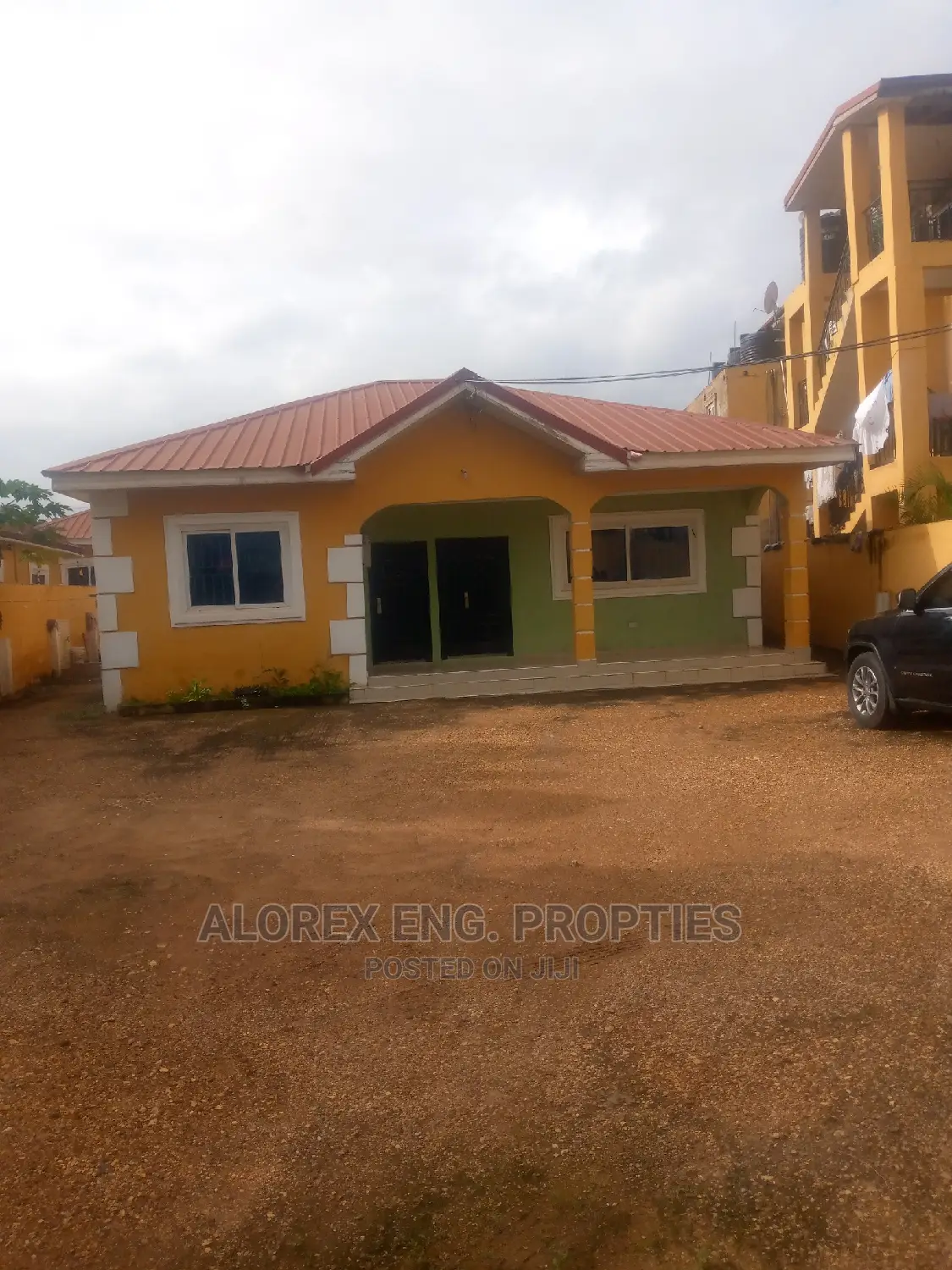 3bdrm House in Self Compound, Oyarifa for rent
