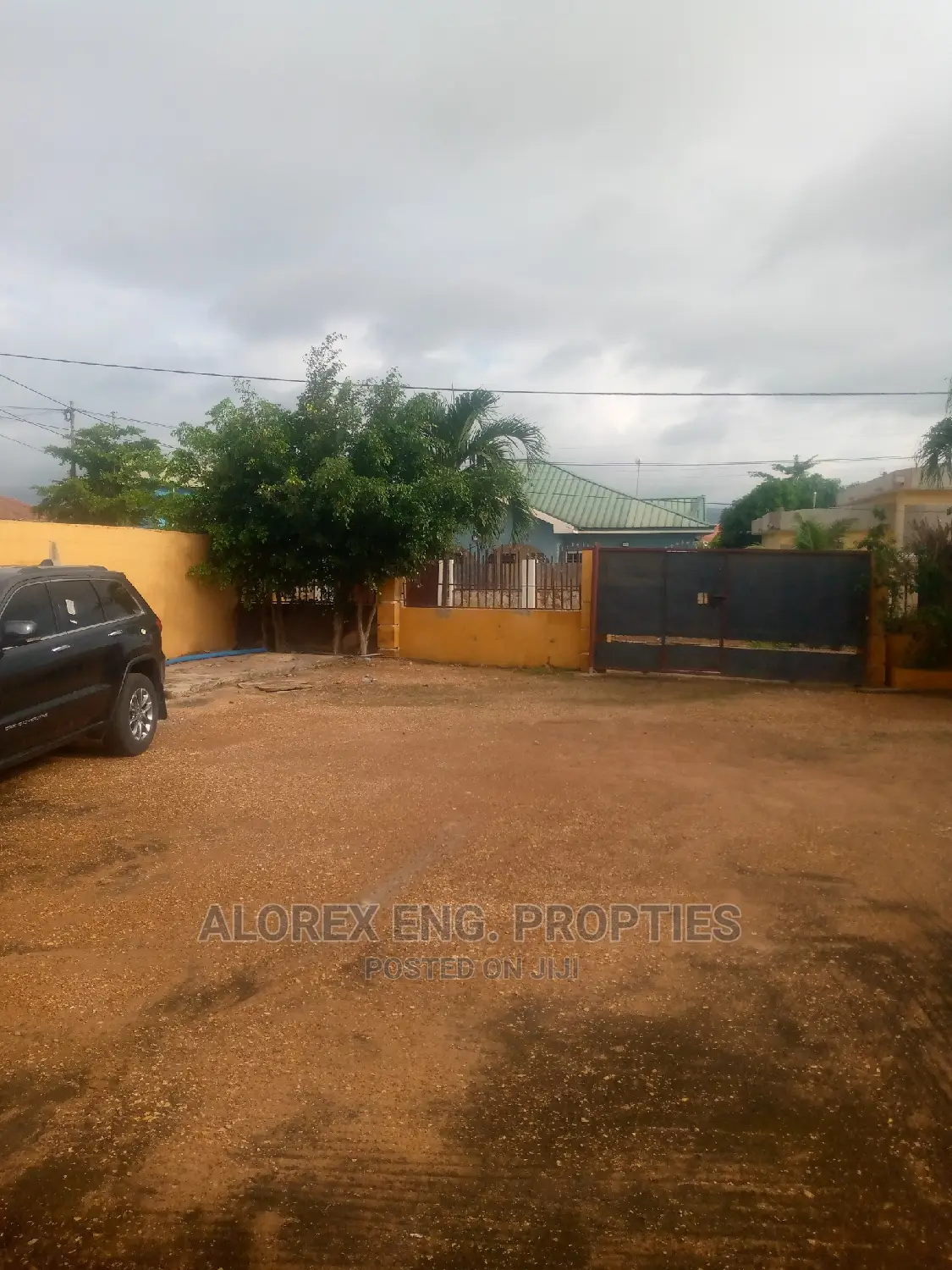 3bdrm House in Self Compound, Oyarifa for rent