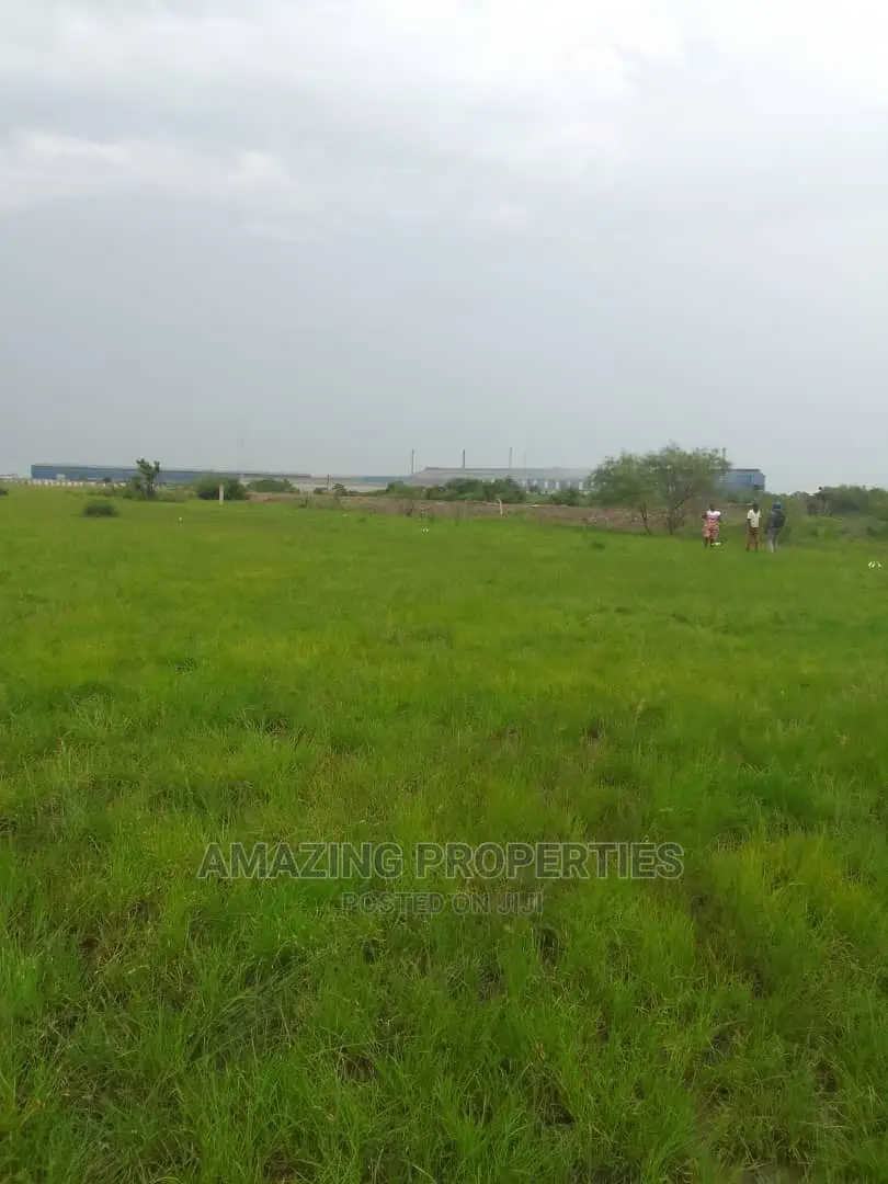 For Sale 700 Acres At. Dawhenya to Aflao
Road
