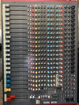 ALLEN HEATH ZED22FX 22channels Raw Mixer
