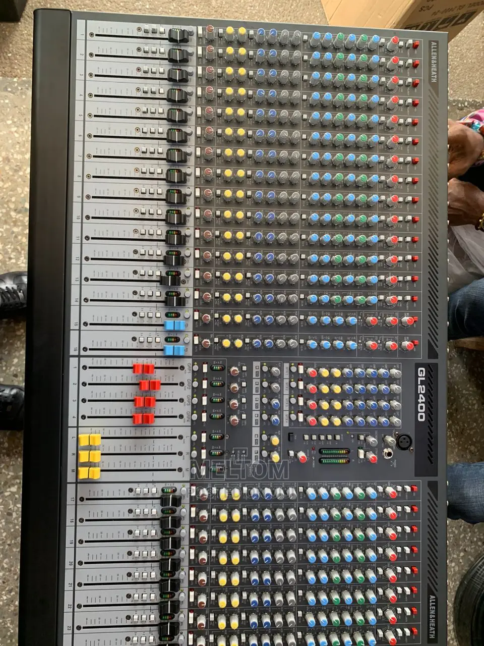 24channels Raw Mixer (Allen Heath GL2400)
