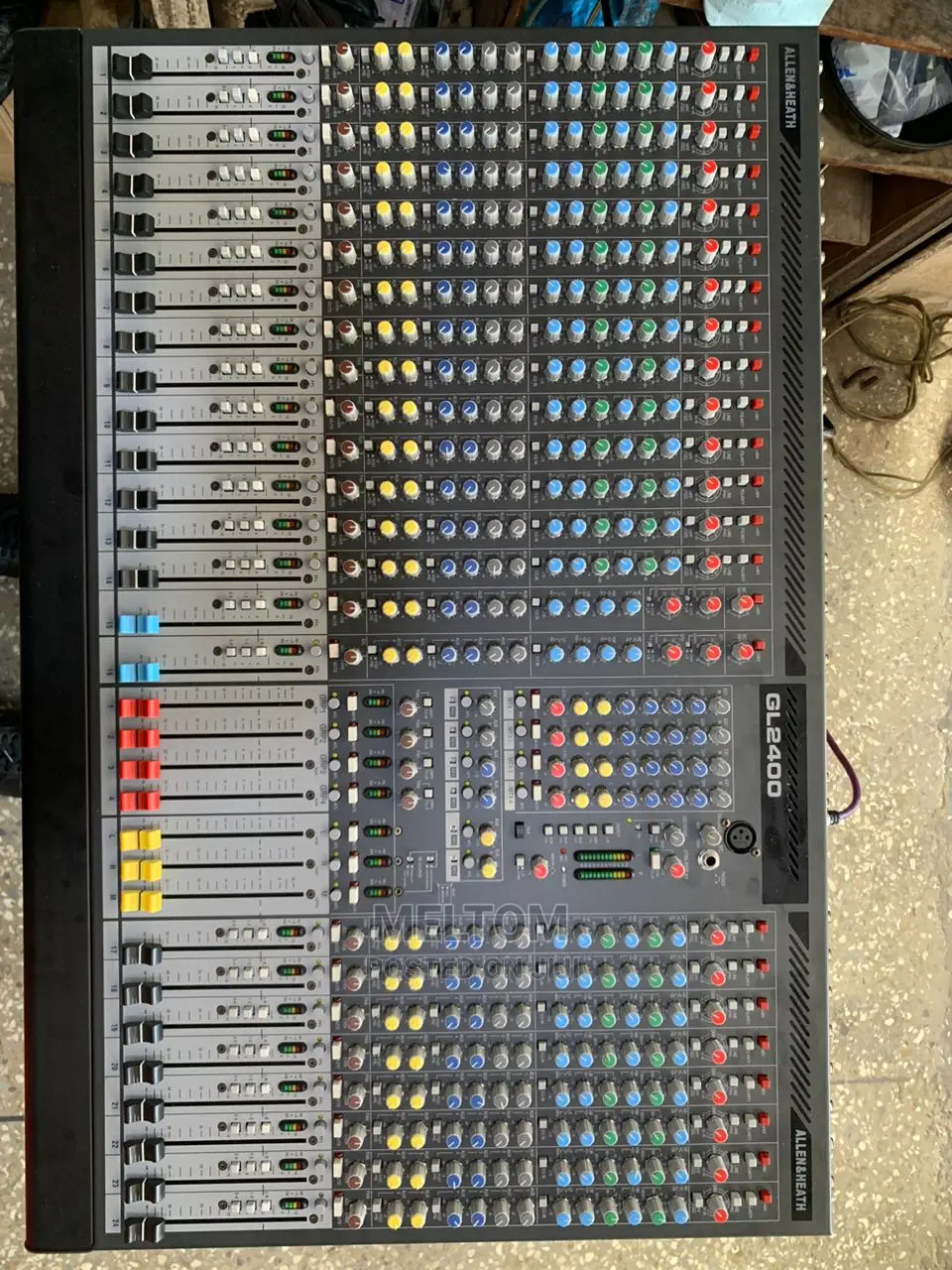 24channels Raw Mixer (Allen Heath GL2400)