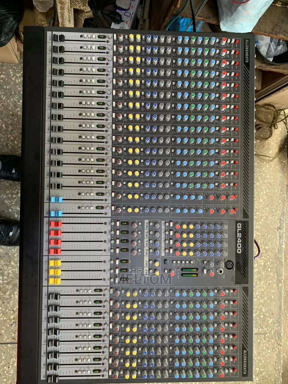 24channels Raw Mixer (Allen Heath GL2400)