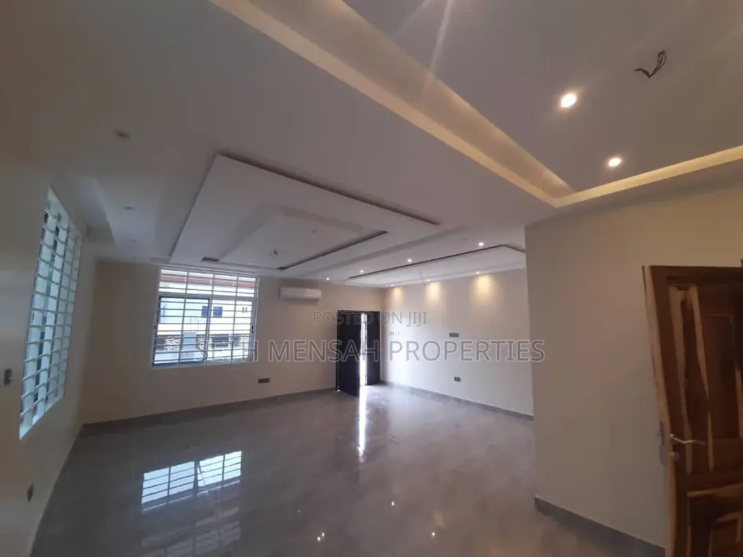 4bdrm House in Oyarifa for sale