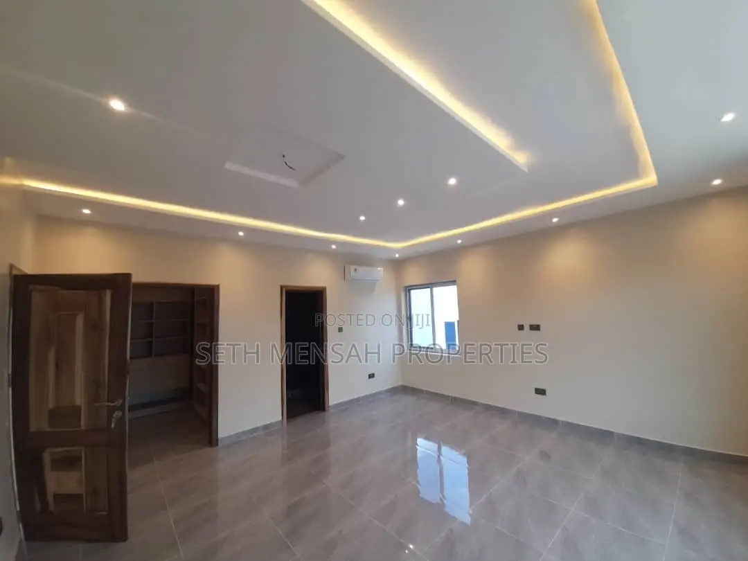 4bdrm House in Oyarifa for sale