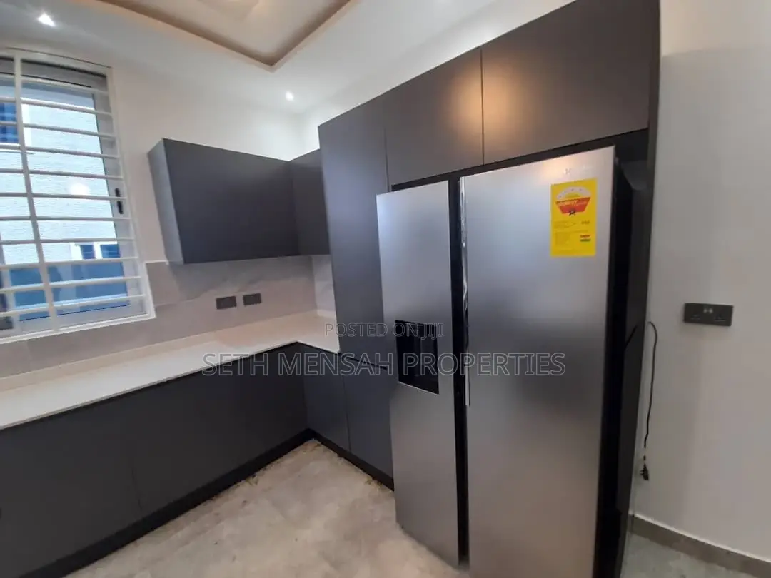 4bdrm House in Oyarifa for sale