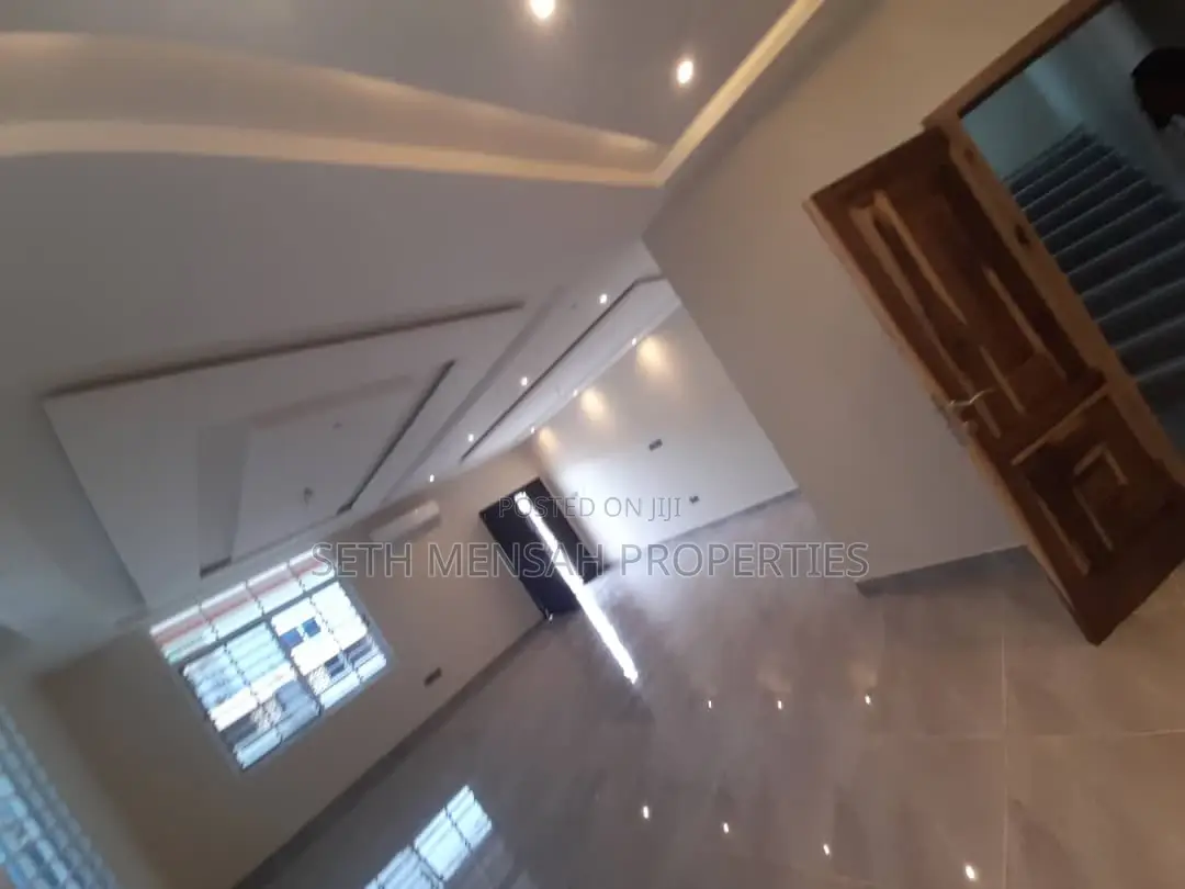 4bdrm House in Oyarifa for sale