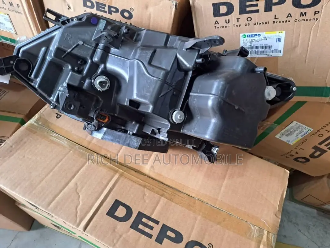 Nissan Rough 2018 Headlight Pair DEPO Full LED