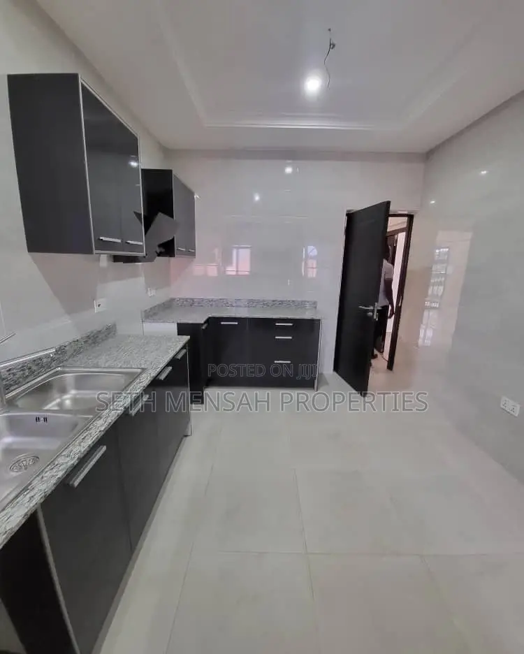 3bdrm Apartment in East Legon for rent