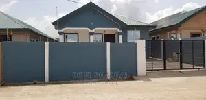 4bdrm House in Pokuase for sale