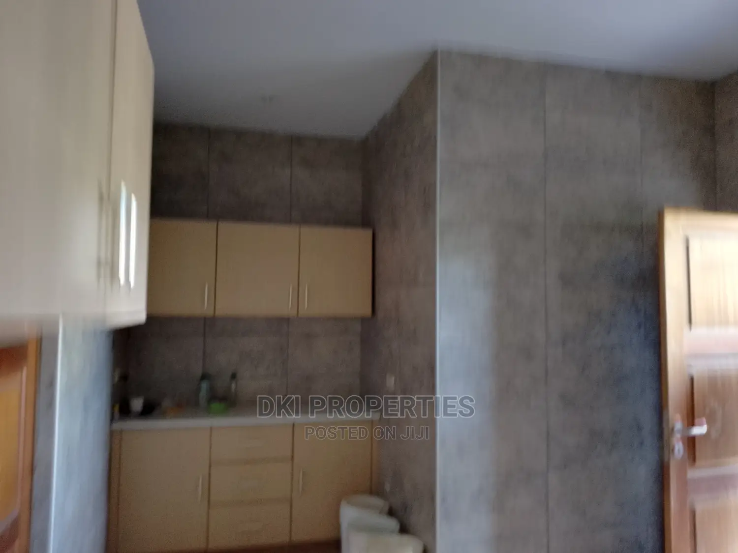 3bdrm Apartment in Dki Properties, Valley View Area for rent