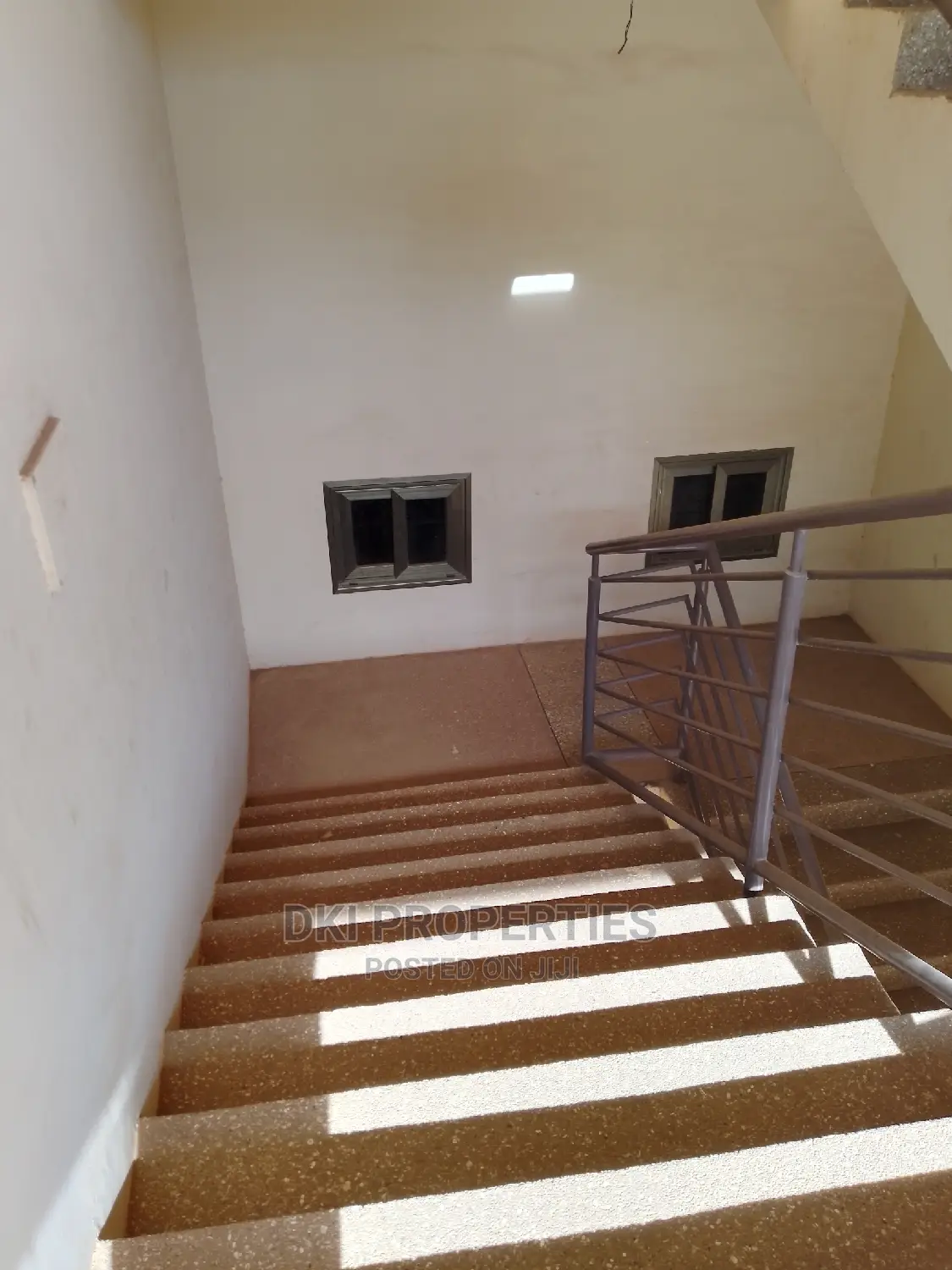 3bdrm Apartment in Dki Properties, Valley View Area for rent