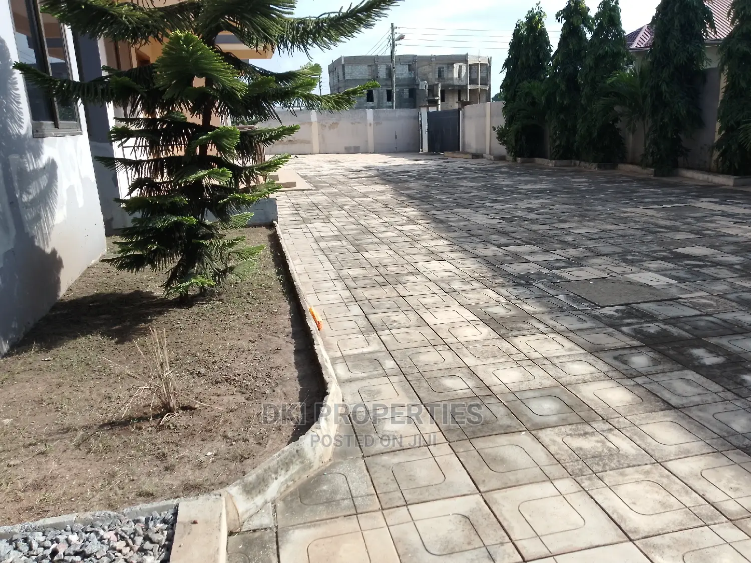 3bdrm Apartment in Dki Properties, Valley View Area for rent