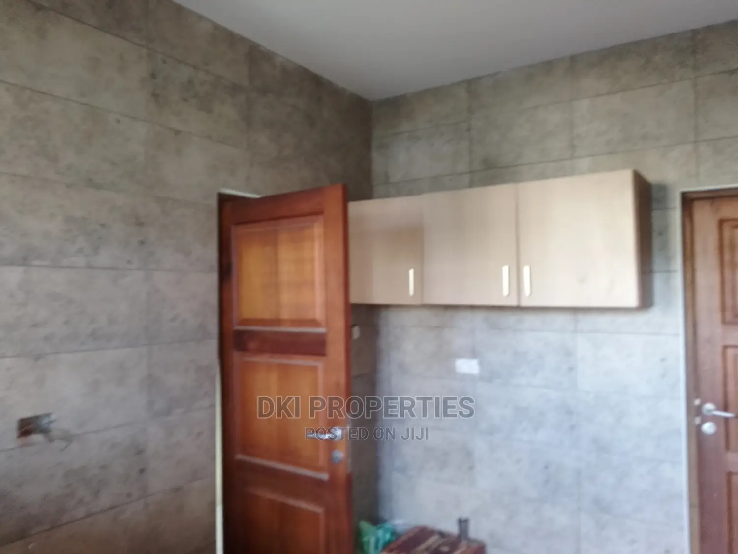 3bdrm Apartment in Dki Properties, Valley View Area for rent