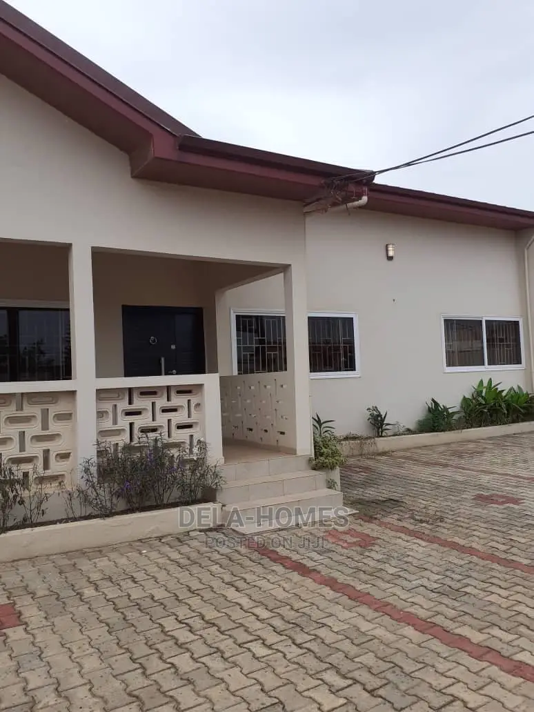 Four Bedroom HSE for Rent at Adenta Barrier.