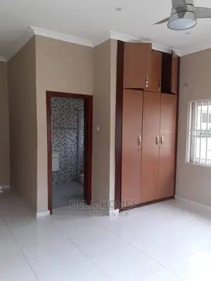 Four Bedroom HSE for Rent at Adenta Barrier.