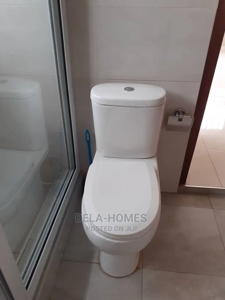 Four Bedroom HSE for Rent at Adenta Barrier.