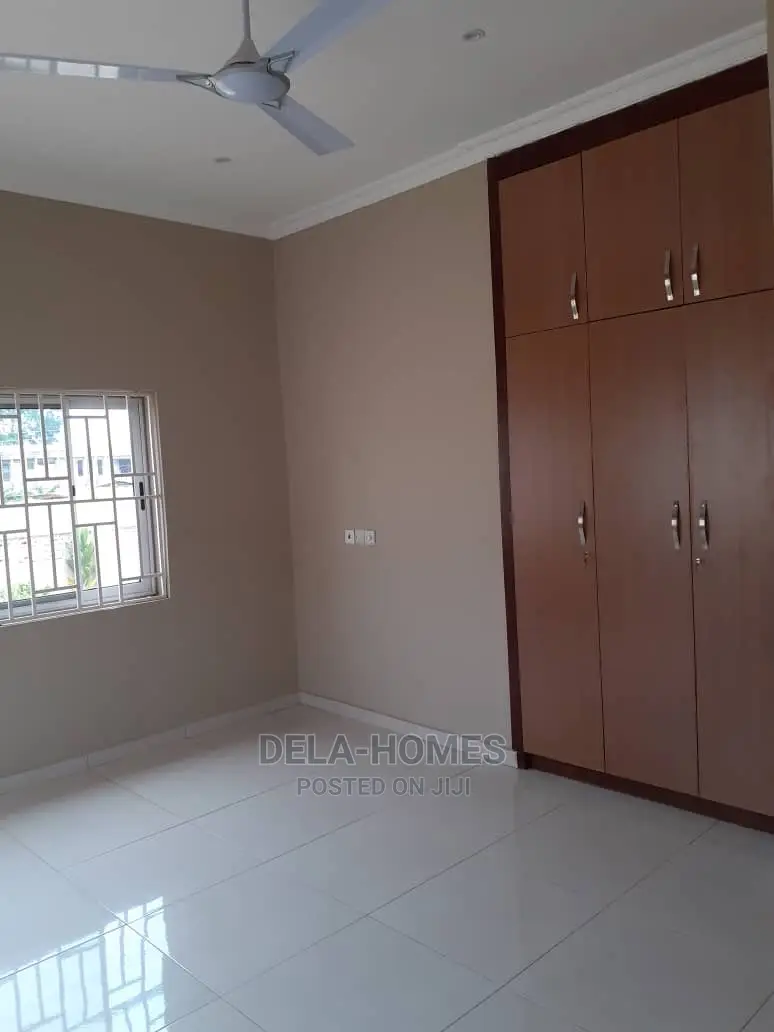 Four Bedroom HSE for Rent at Adenta Barrier.