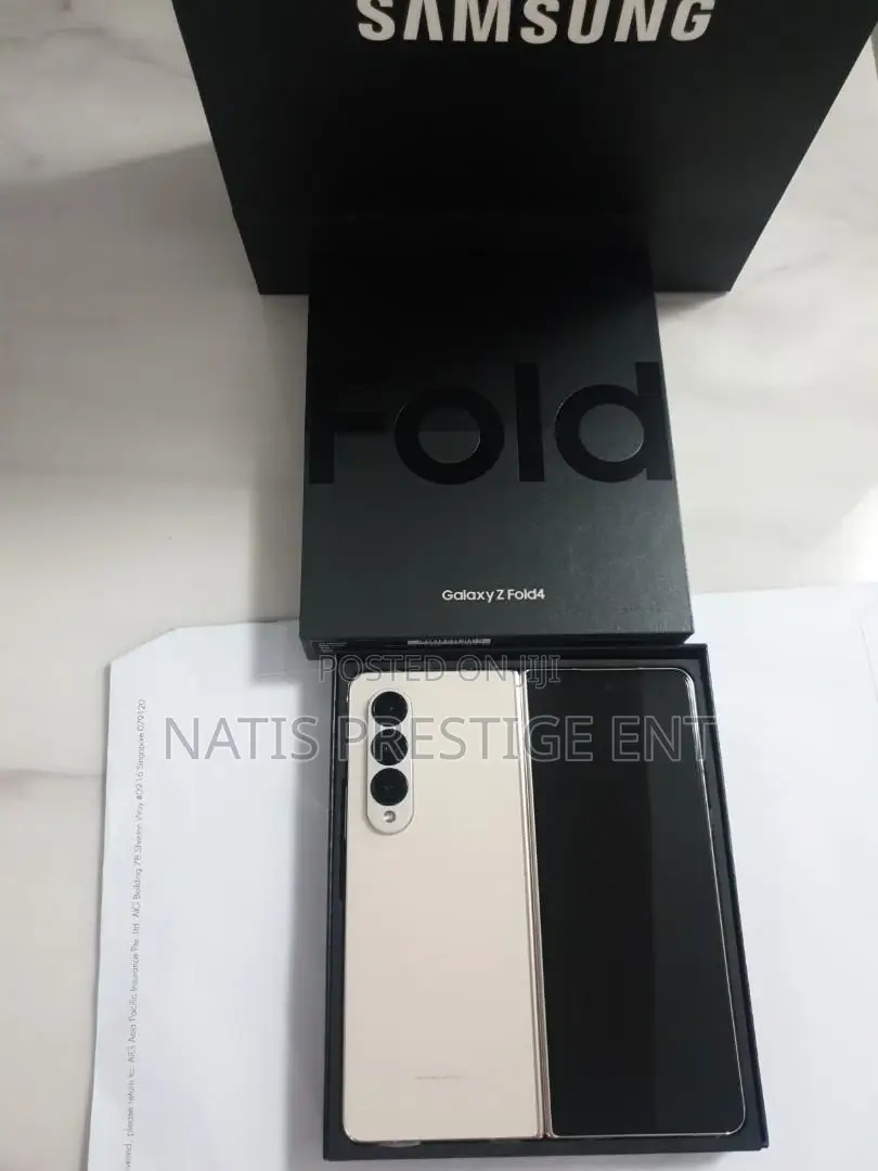 New Samsung Galaxy Z Fold4 512 GB Gold