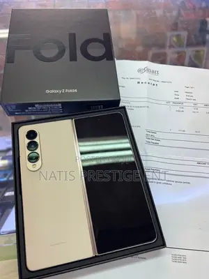 New Samsung Galaxy Z Fold4 512 GB Gold