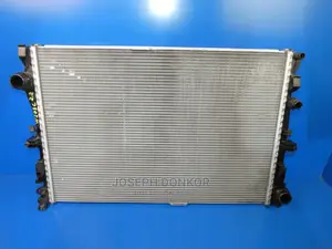 W205 C300 2015,2016,2017,2018,2019,2020 Radiator Tank